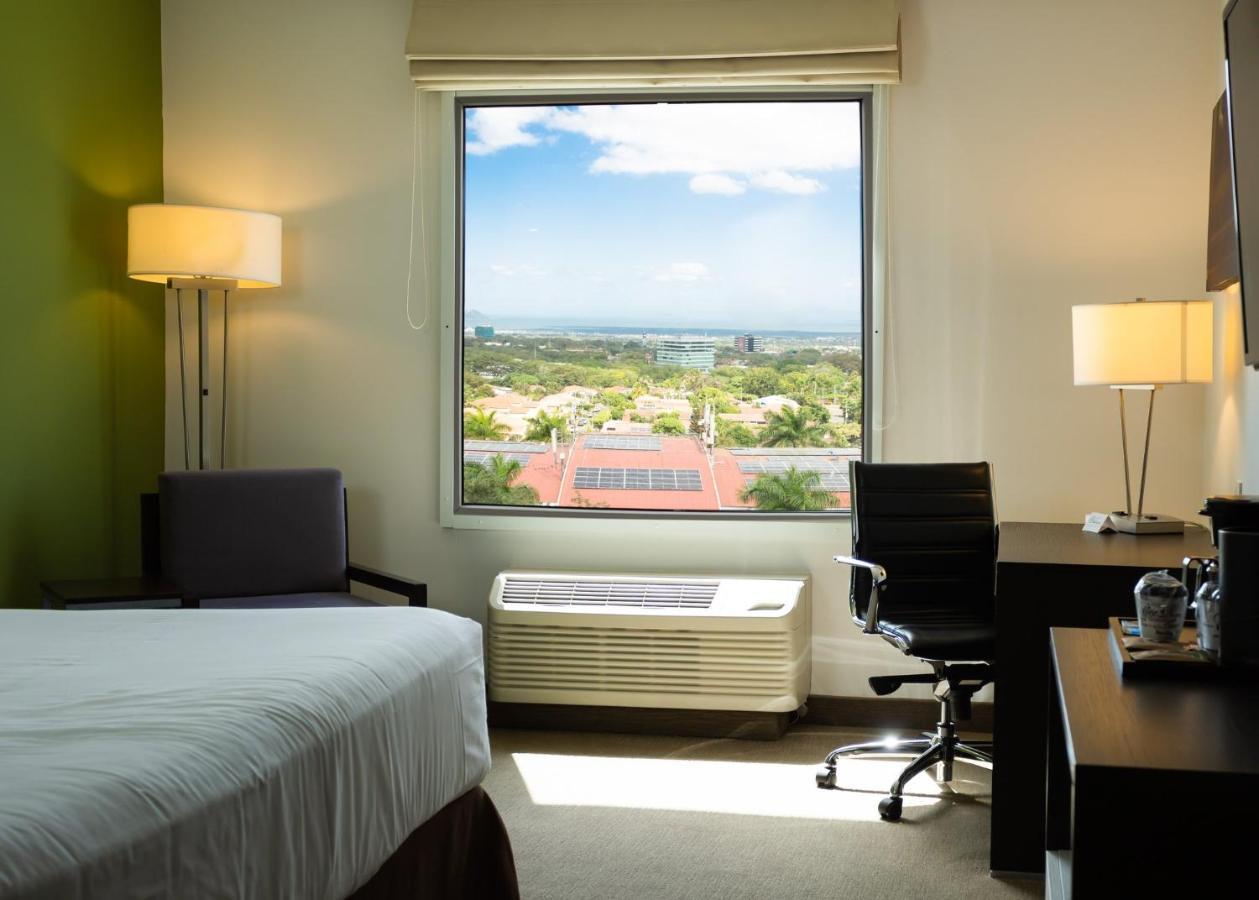 Holiday Inn Express Managua By Ihg Zewnętrze zdjęcie