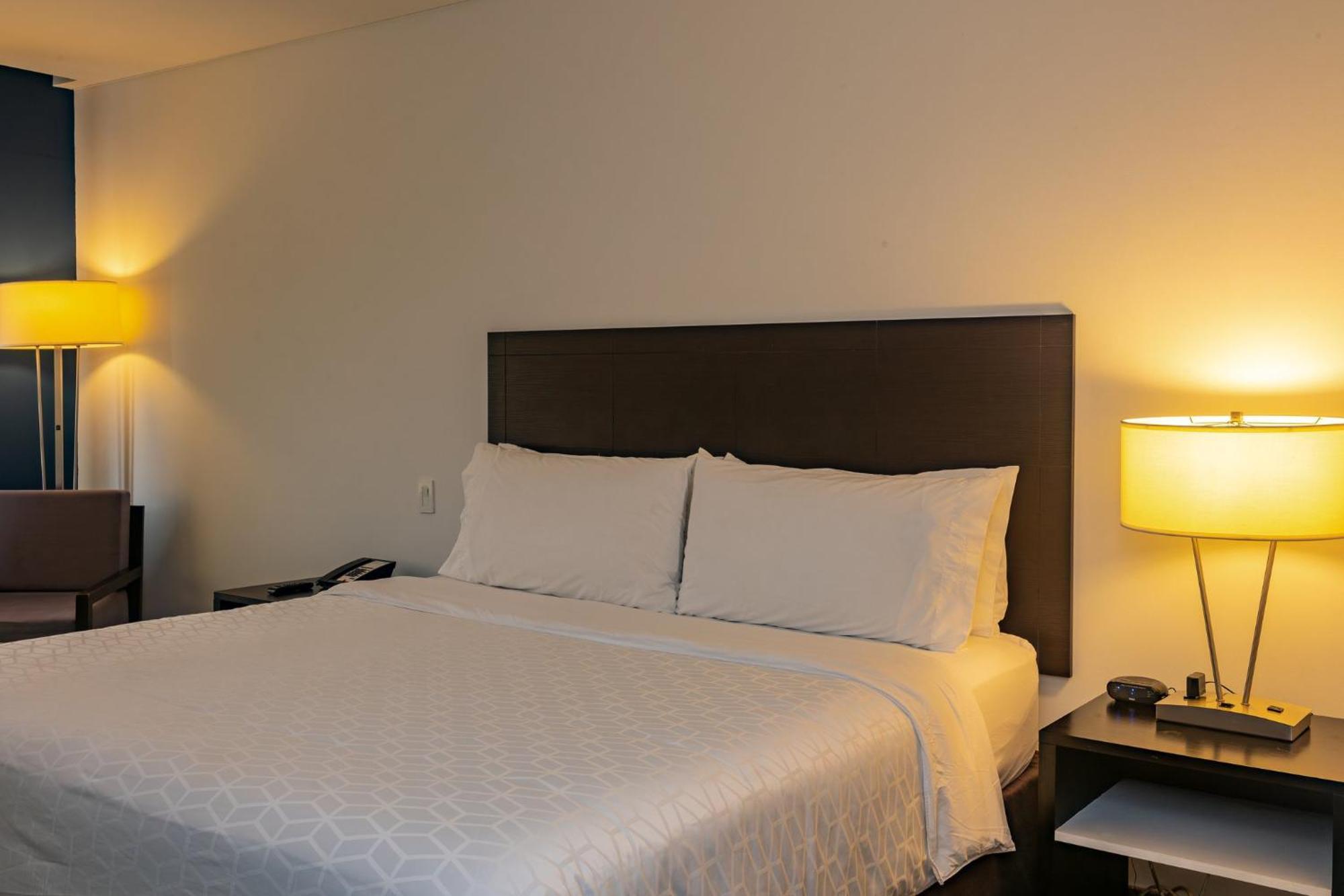 Holiday Inn Express Managua By Ihg Zewnętrze zdjęcie