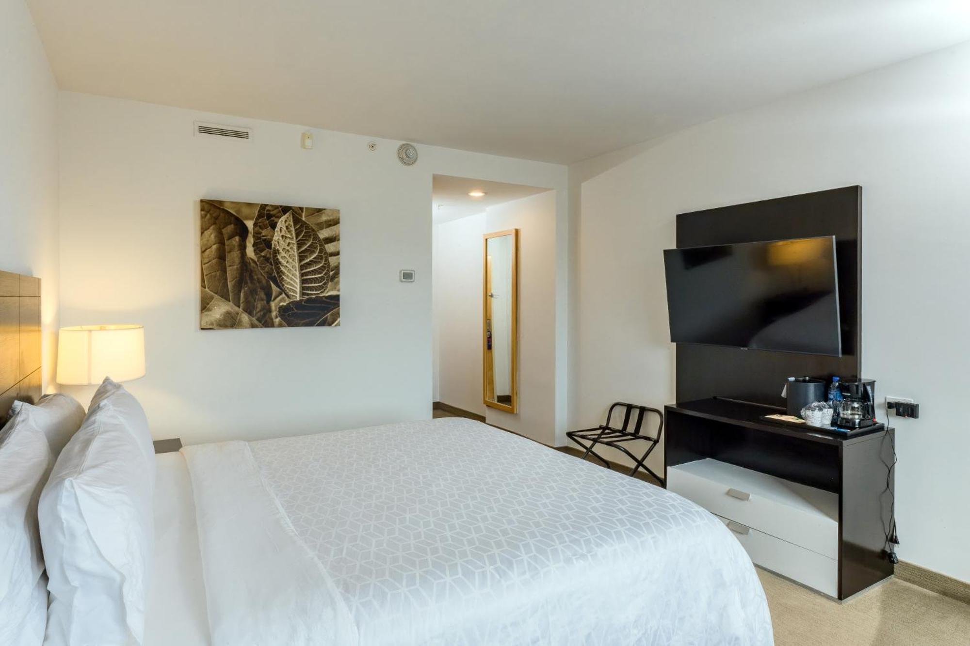 Holiday Inn Express Managua By Ihg Zewnętrze zdjęcie